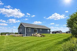 103 Graelyn Cir, Barneveld, WI 53507 - Photo 3