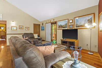 W14129 Theresa Lane, Prairie Du Sac, WI 53578 - Photo 7