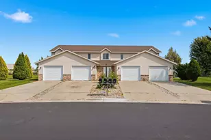 191-199 Talon Pl, Sun Prairie, WI 53590 - Photo 1
