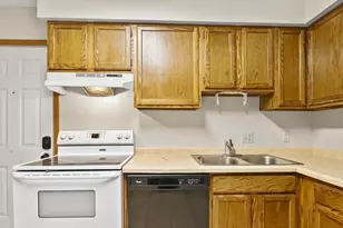 114 W Grant St, Poynette, WI 53955 - Photo 21