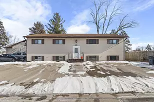 410 Pearl St, Poynette, WI 53955 - Photo 1