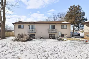 410 Pearl St, Poynette, WI 53955 - Photo 5