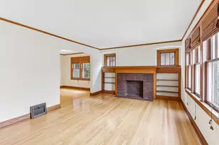 2005 Carey Ct, Madison, WI 53704 - Photo 7