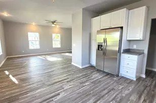 606 W Delavan Dr, Janesville, WI 53548 - Photo 3