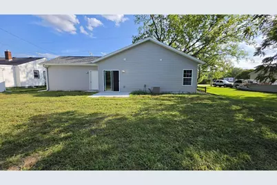 606 W Delavan Drive, Janesville, WI 53548 - Photo 27