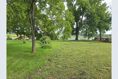 606 W Delavan Drive, Janesville, WI 53548 - Photo 23