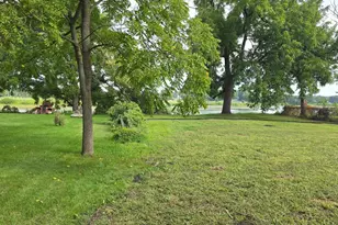606 W Delavan Dr, Janesville, WI 53548 - Photo 23