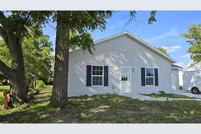 606 W Delavan Drive, Janesville, WI 53548 - Photo 31