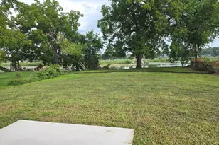 606 W Delavan Dr, Janesville, WI 53548 - Photo 15