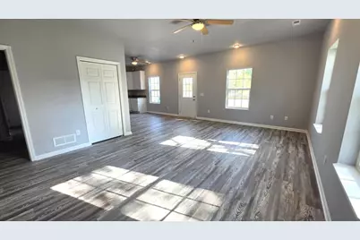 606 W Delavan Drive, Janesville, WI 53548 - Photo 7