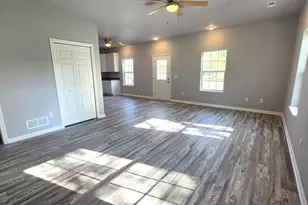 606 W Delavan Dr, Janesville, WI 53548 - Photo 7