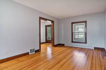 103 E Roosevelt Street, Freeport, IL 61032 - Photo 15