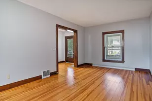 103 E Roosevelt St, Freeport, IL 61032 - Photo 15