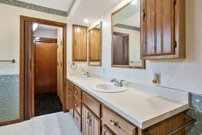 103 E Roosevelt Street, Freeport, IL 61032 - Photo 27