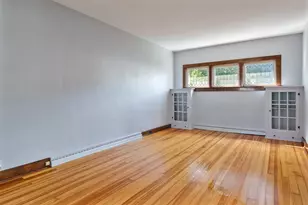 103 E Roosevelt St, Freeport, IL 61032 - Photo 13