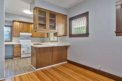 103 E Roosevelt Street, Freeport, IL 61032 - Photo 17