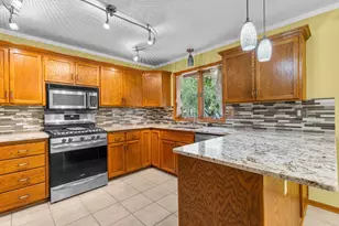 5410 Chestnut Ln, Mcfarland, WI 53558 - Photo 11