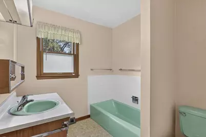 2016 Moreland Drive, Janesville, WI 53548 - Photo 25