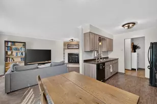 1623 McKenna Blvd, Madison, WI 53711 - Photo 5