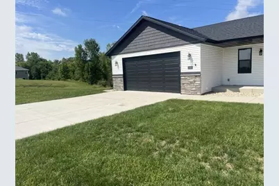 700 N Main Street #1, Fall River, WI 53932 - Photo 3