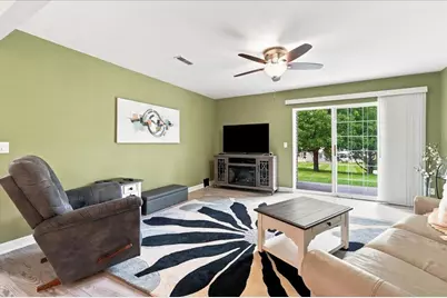 567 Kelvington Drive #1, Sun Prairie, WI 53590 - Photo 3