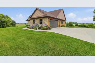 W6068 Neitzel Road, Waupun, WI 53963 - Photo 5