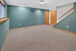 6 Fredericksburg Ct, Madison, WI 53718 - Photo 33