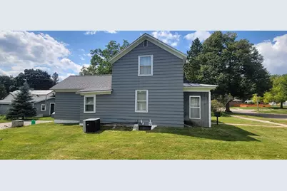 633 5th Avenue, Baraboo, WI 53913 - Photo 5