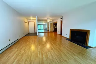 3120 Creekview Dr, Middleton, WI 53572 - Photo 9
