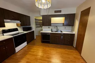 3120 Creekview Dr, Middleton, WI 53572 - Photo 11