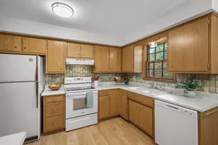 5918 S Hill Dr, Madison, WI 53705 - Photo 17