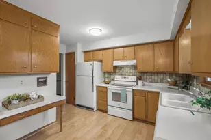 5918 S Hill Dr, Madison, WI 53705 - Photo 15