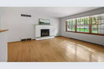 5918 South Hill Drive, Madison, WI 53705 - Photo 5