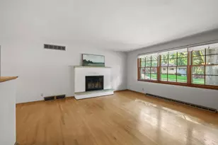 5918 S Hill Dr, Madison, WI 53705 - Photo 5