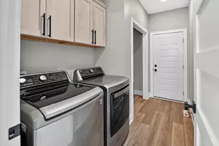 723 Schubert St, Verona, WI 53593 - Photo 19