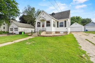 60 W Manchester St, Markesan, WI 53946 - Photo 3