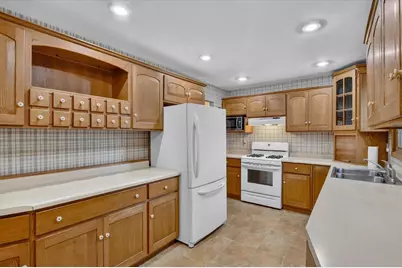 2140 N Polzin Road, Janesville, WI 53548 - Photo 9