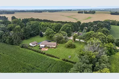 2140 N Polzin Road, Janesville, WI 53548 - Photo 33