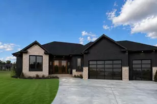 2866 Oakridge Ct, Janesville, WI 53545 - Photo 1