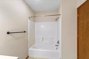 2320 Jackson St, Stoughton, WI 53589 - Photo 15
