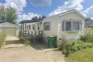 W210N11645 Pinecrest Ln, Germantown, WI 53022 - Photo 1
