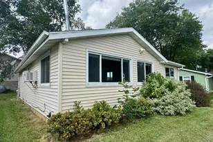 N9384 Idle Hour Dr, Randolph, WI 53956 - Photo 5