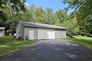 W7254 S Oak Ridge Ct, Poynette, WI 53955 - Photo 3