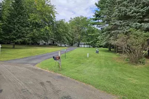W7254 S Oak Ridge Ct, Poynette, WI 53955 - Photo 11