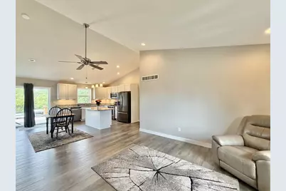 2261 Trevino Court, Beloit, WI 53511 - Photo 3