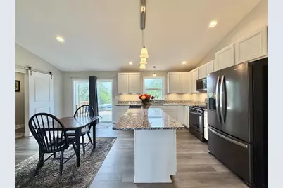 2261 Trevino Court, Beloit, WI 53511 - Photo 9