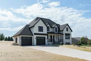 7184 Pfeil Bend Rd, Sun Prairie, WI 53590 - Photo 1