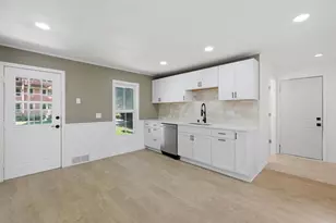 1151 Jenifer St, Madison, WI 53703 - Photo 21