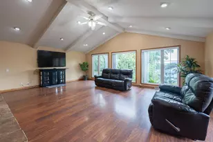 313 13th St, Baraboo, WI 53913 - Photo 5