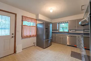 313 13th St, Baraboo, WI 53913 - Photo 19